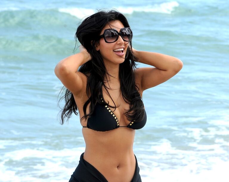 Celebrity Moms In Bikinis: Photos of Kim Kardashian & More
